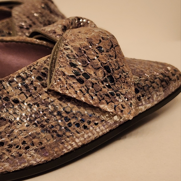 Naturalizer Women's Mavis Bow Pump In Silver Metallic Snake Size 6 And 8.5 - Picture 10 of 16